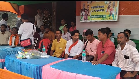 बैठक में शामिल भाजपा नेता
