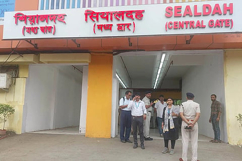 सियालदह स्टेशन पर यात्रियों की सुविधा के लिए नया सेंट्रल गेट

