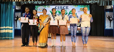 अग्रसेन बालिका शिक्षा सदन में आयोजित हुई CISCE क्षेत्रीय बालिका योग प्रतियोगिता

