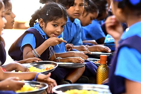 मिड-डे मील व्यवस्था सुधारने के लिए नए निर्देश जारी
