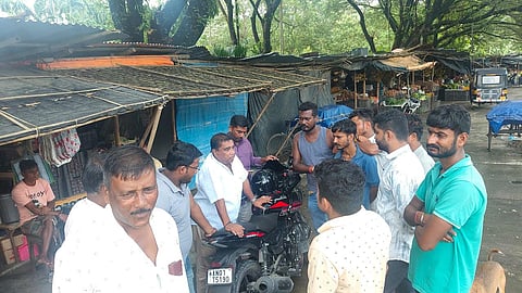 टीएसजी भास्कर ने डिगलीपुर में पिकअप चालकों की समस्याएं सुनीं