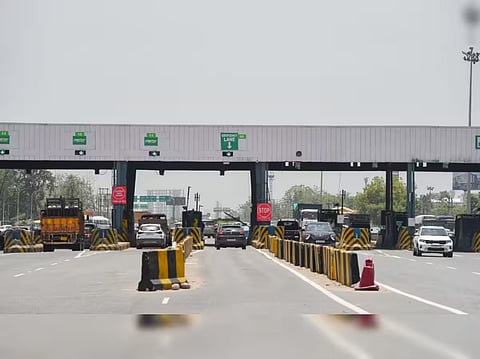 असम में टोल वसूली रोकने की मांग, कांग्रेस ने गडकरी को लिखा पत्र 