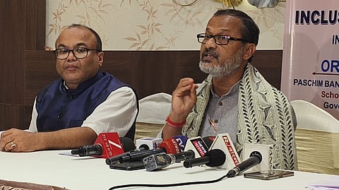 प्रेस मिट के दौरान मंत्री कौशिक चौधरी