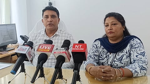 समाचार 2 के लिए फोटो कैप्शन: नाविकों के संशोधित वेतन में लंबे समय से हो रही देरी को लेकर प्रेस वार्ता में अपनी बात रखते नेशनल यूनियन ऑफ सीफेयर्स ऑफ इंडिया के प्रतिनिधि धरविंदर राम।
