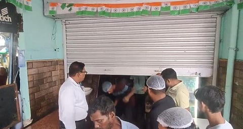 Food Safety Drive in Panihati: One Outlet Temporarily Closed Over Violations