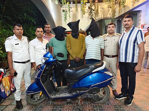 स्कूटी चोरी के बाद शुरू हुआ खरीद-फरोख्त का खेल, 3 चढ़े पुलिस के हत्थे