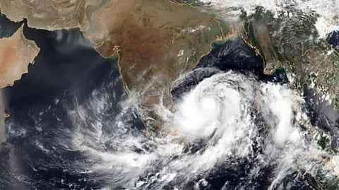 बंगाल में शुक्रवार को बनेगा नया लो प्रेशर, 5 दिन का अलर्ट