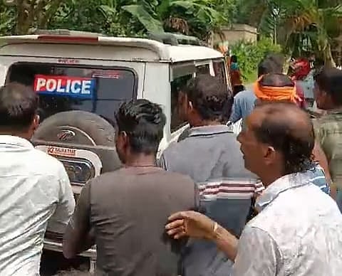 दुर्गा पूजा कमेटी गठन को लेकर कांकसा बना रणक्षेत्र