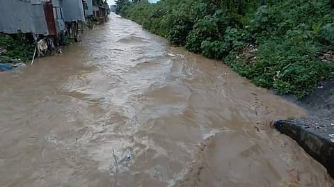 जलमग्न सड़क