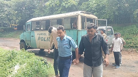 साइबर अपराध के आरोप में 10 अभियुक्त गिरफ्तार