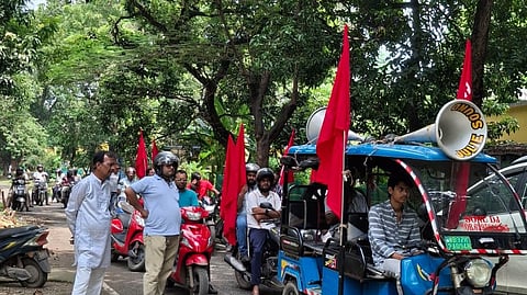 CITU ने बाइक रैली कर न्यूटाउन में किया शक्ति प्रदर्शन