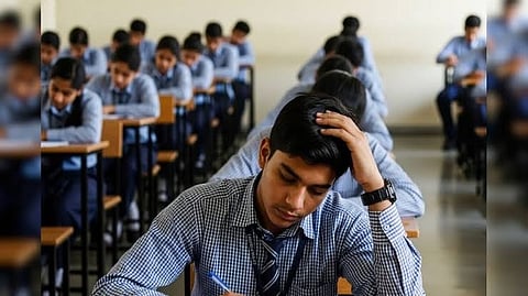 हायर सेकेंडरी थर्ड सेमेस्टर परीक्षा का फिर बदला रूटीन