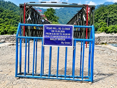 शाम 6 बजे खुला दुधिया बेली ब्रिज
