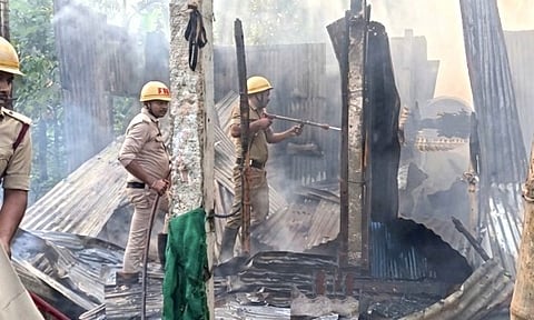 बंद घर में लगी आग, सब कुछ हुआ जलकर राख