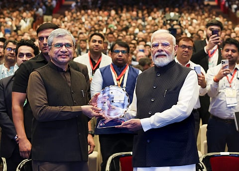 भारत को भरोसेमंद चिप विनिर्माण केंद्र बनाने के लिए सभी कदम उठा रही सरकार: मोदी