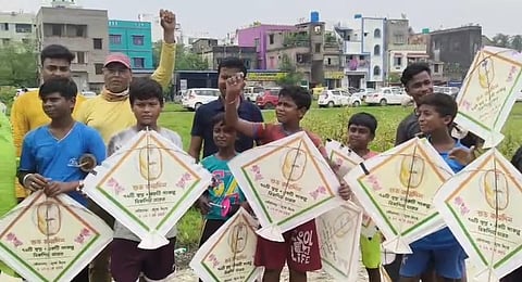 Kite Flying Contest Held at Chinar Park Rajarhat on PM Modi Birthday