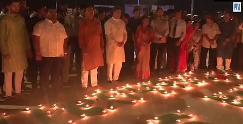 
माता त्रिपुरा सुंदरी मंदिर में ‘आशीर्वाद का दीया’, सीएम माणिक साहा ने की पूजा