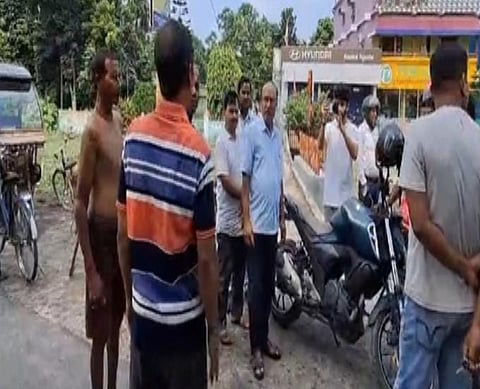 सरकारी पुलिया को तोड़ने के आरोप को लेकर हंगामा 