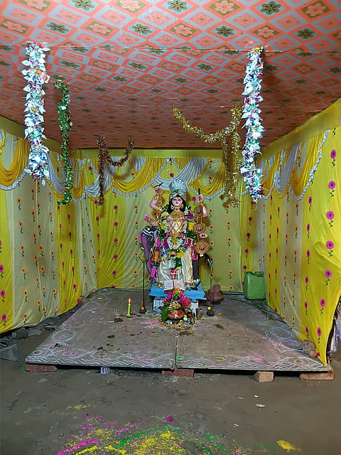 बजबज शिल्पांचल में धूमधाम से मनाई गई विश्वकर्मा पूजा