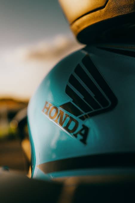Honda की नई CB350 रेंज भारत में लॉन्च, कीमत ₹1.95 लाख से शुरू; CB350, CB350RS और CB350C को मिले नए रंग और डिजाइन।