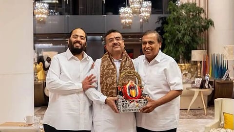 शुभेंदु अधिकारी ने एंटीलिया में मुकेश अंबानी और अनंत अंबानी से की मुलाकात, बंगाल में कारोबार और रोजगार पर हुई चर्चा।