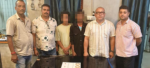 दुकान से गहनों का बैग चोरी, दो गिरफ्तार