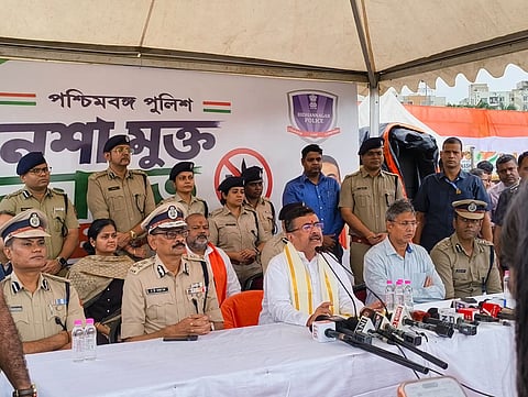 संवाददातओं को संबोधित करते सीएम शुभेंदु अधिकारी
