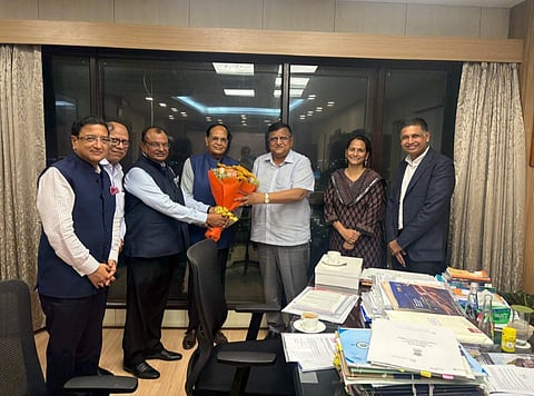प्रेरणा फाउंडेशन ट्रस्ट ने चीफ सेक्रेटरी और KMC अधिकारियों के साथ की बैठक
