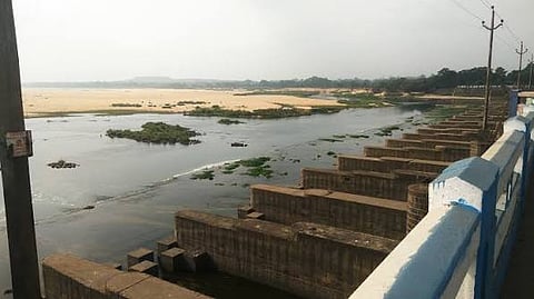 दुर्गापुर बैराज ने 51750 क्यूसेक पानी छोड़ा 