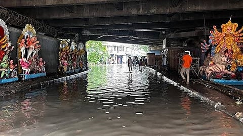 प्रभाव से लोग भारी मानसिक और आर्थिक तनाव में हैं। 