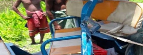 टोटो पलटने से दो महिला पुलिस कर्मी घायल