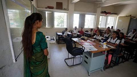 एसएससी के ''बिग बॉस'' कराएंगे अच्छे स्कूलों में ट्रांसफर!