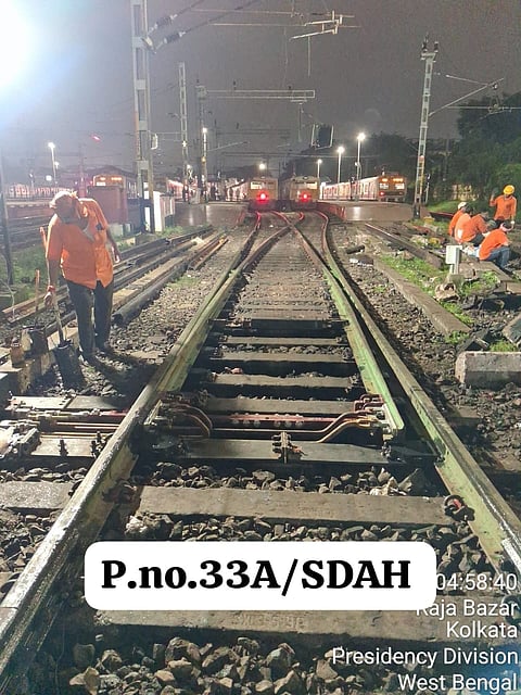 पूर्व रेलवे के  सियालदह मंडल ने रात भर में प्रमुख बुनियादी ढांचा उन्नयन कार्य पूरा किया