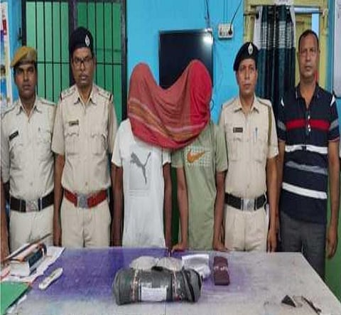 ट्रेन से 2 करोड़ के ड्रग्स बरामद, 2 गिरफ्तार