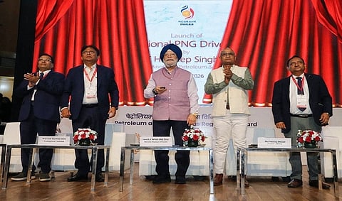 देश में अब तक 6,87,966 इंच-किलोमीटर पाइपलाइन नेटवर्क बिछाया जा चुका है