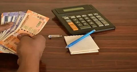 देश में फैक्टरी मजदूरों की कमाई 5.3% बढ़ी