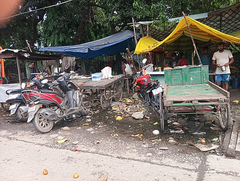 Garbage on the road 