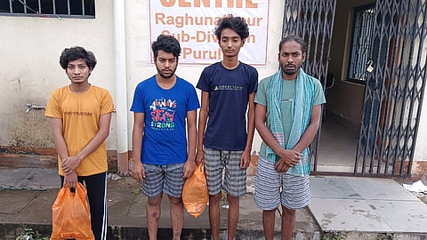 पकड़े गए बांग्लादेशी नागरिक 