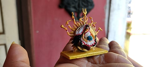 मां जगतजननी दुर्गा की सूक्ष्म प्रतिमा