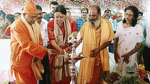 कार्यक्रम का उद्घाटन करतीं मंत्री अग्निमित्र पॉल