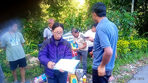 बुंगकुलुंग बस्ती में पशुपालकों को वितरित की गईं दवाइयां
