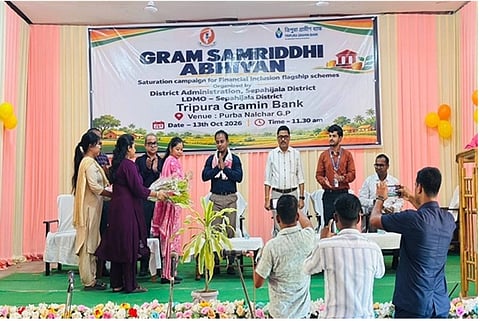 त्रिपुरा में ग्रामीणों तक बैंकिंग और सामाजिक सुरक्षा योजनाएं पहुंचाने के लिए ग्राम समृद्धि अभियान