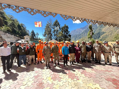 लाचुंग में आपदा प्रबंधन की मॉक ड्रिल, कई एजेंसियों की तैयारियों का लिया जायजा