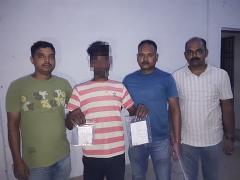 बागडोगरा चोरीकांड में आरोपित गिरफ्तार, सोना बरामद