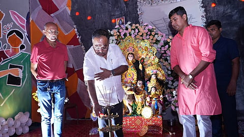 दक्षिण फाल्गुनी क्लब के दुर्गापूजा महोत्सव का शुभ उद्घाटन