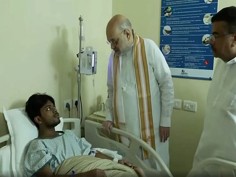 चोरबागान भगदड़: 19 मौतों के मामले में आयोजकों समेत 7 गिरफ्तार, घायलों से मिले अमित शाह