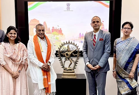 Hindi-Telugu scholar Lakshmi Prasad honored in Shanghai