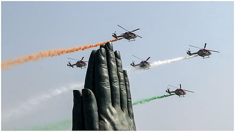 वाराणसी एयर शो में सेना का अधिकारी बनकर पहुंचा युवक, पुलिस ने पकड़ा