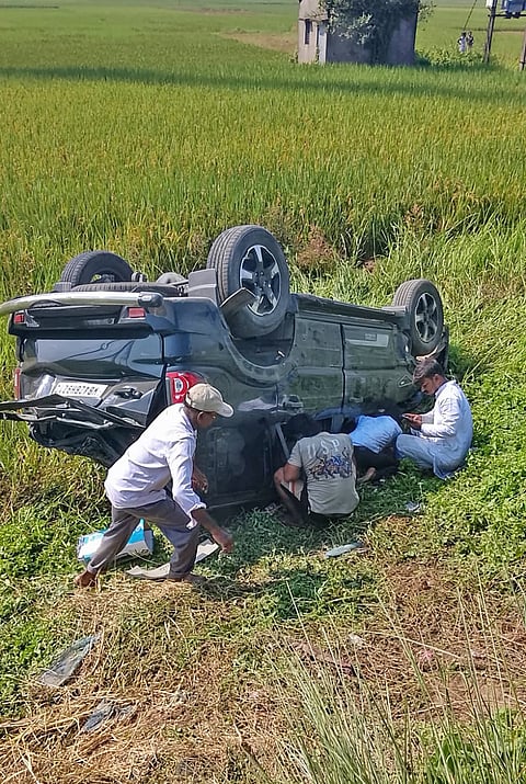 दुर्घटनाग्रस्त कार