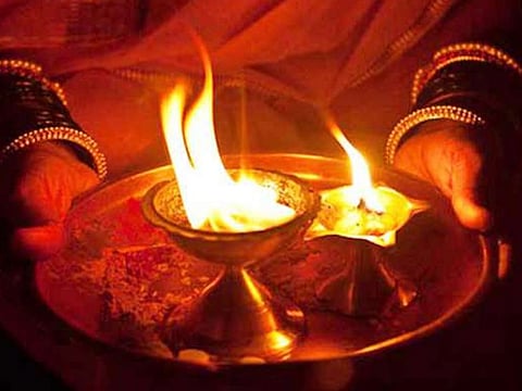 Sunday Tips : बंद किस्मत के ताले तोड़ने के लिए रविवार के दिन अपनाएं …